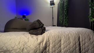 Pretty feet foot model foot fetish twerking in toe socks couldnt control myself