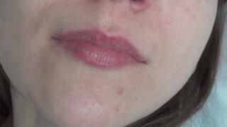 YAWNING CLOSE UP 3 U