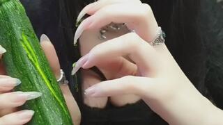 how I would defend myself against an attacker with my sharp claws selfdefense