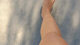 worship my feet while i walk on the sand and in the sea