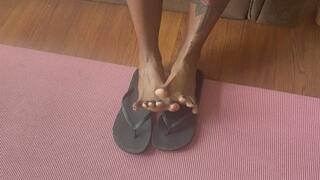 PRINCESS LEAXH FLIP FLOP FOOT SLUT PART 2