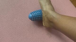 PRINCESS PEAXH STRETCHES FEET