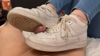 Dirty Nike AF1 Schuhjob POV