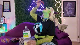 Alien Babe Swallows 16 Hot Dogs! No Chewing!