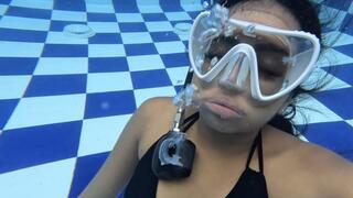 LIZ BOTTOM BOUND - UNDERWATER SCUBA BONDAGE