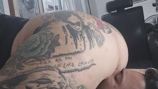 In this angle my slave endures all the farts from my ass and my farts so disgusting