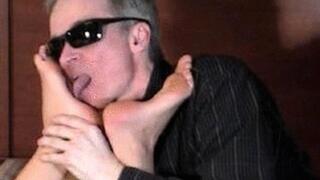 Foot Pleasure with Vicky, part 2 (avi)