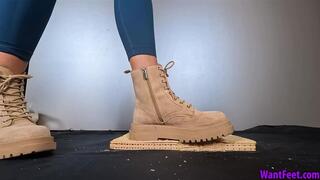 Wafers Crush in Boots - Crushing - HD MP4