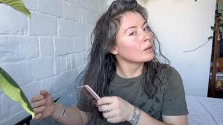 brushing wet hairs after bath m0