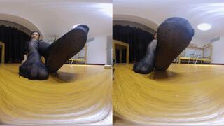 3DVR180 ERER black stockings are tempting