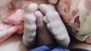 Asian close-up pantyhose footjob series 40