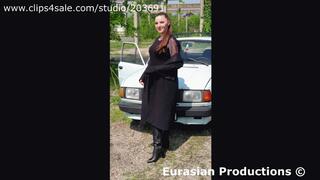 89 C - Jenny Skoda revving in boots