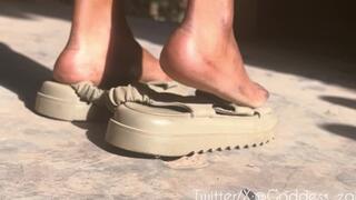 Dirty soles and pretty green toes and some booty | African Ebony goddess on a sunny day