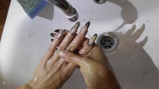 shorts_8Aug2022_MuddyNailsWashing