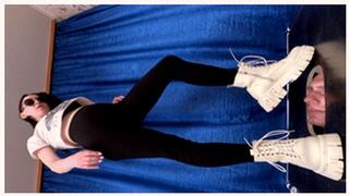 Your floor-face is so tiny under my Tendance chelsea boots (part 1 of 7), flo680x 2160p