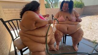 Hose down with SSBBW Brianna