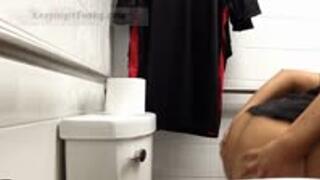 Ayanna's Public Plop-off! MOV