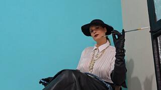 Flogger and ashes for luna