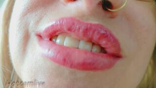 closeUpLips MatureMouth DirtyThoughts