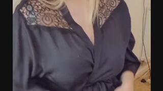 Roleplay Office worker seduces her married boss