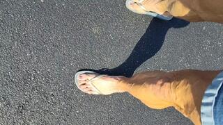 Tempest discovers cool car in flip flops