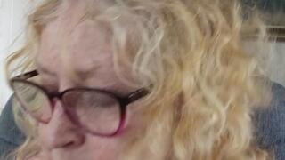 BJMature Eating Pizza