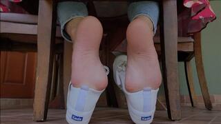 HOT BAREFOOT SHOEPLAY IN SNEAKERS BY NADIESKA