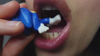 My Giant stepsister grabs me like a candy and sucks me 4k