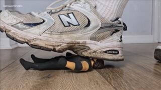 I Walkover 5 Tiny Men in 5 Different Pairs of Sneakers and Rate Each Pair on How Good They Feel to Crush in