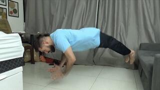 QUEEN RELEASING ALL WTWO BEAUTIFUL PRINCESSES DOMINATING THE SLAVE BEING MARKED WITH A LOT OF FACE AND FART PART 1 BY ISABELITA , NICOLLY ROMANOFE AND DANIEL SANTIAGO CAM FULL HD