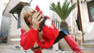 She loves to destroy AVI (1920x1080) FHD