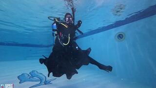 Bound Beneath the Surface – Scuba Tease & Rope Play in Vintage Wetsuit - MP4