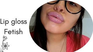 Sucking my dildo with my gloss lips
