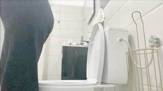 Toilet sitting after a great meall