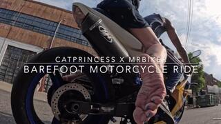 Barefoot motorcycle ride on a sunny NYC day, sexy size 9 milf soles, blue toes, flip flop drop, dirty feet, long tattooed legs