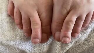 JERK OFF OVER POINTED TOES - SD