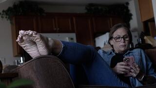 Another Day Texting On My Face, 3rd