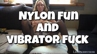 Heli-Rose playing her pussy in nylons