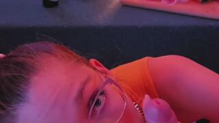 Summer holiday blowjob with Cum in mouth