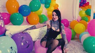 Ninas Unique 16 Masspop 4K UHD Version