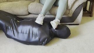 Outlaw Endures Mistress's Gym Feet 1080p