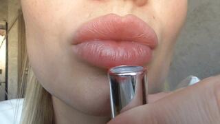 MY SEXY DRY LIPS UNDER MY WHITE LOOK