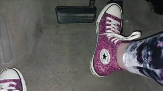 Evalynn in Speckled Converse