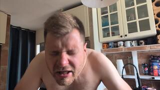 Sneezing so much in my Kitchen from the Sneezing Powder