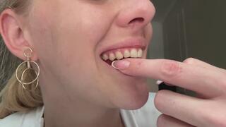 Biting is my new obsession MP4