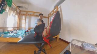VR180 YAOYAO shows off his dirty soles and feet