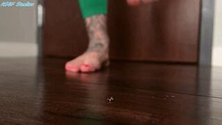 ** Short - Feet ** Chicana EPIC GIANTESS DRAMA! Escapee ruins it for all! Now they must suffer!! GTS VORE, ASS, FEET Worship and CRUSH!! - MOV