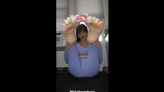 Step-Mommys good little foot goon, your not going to cum until I tell you to Your to busy getting mindlessly addicted to my stinky sweaty feet