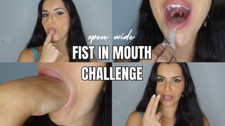 Big mouth fist challenge - OnlyVanessa