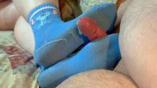 Belle's Stitch Sockies get Sticky!
